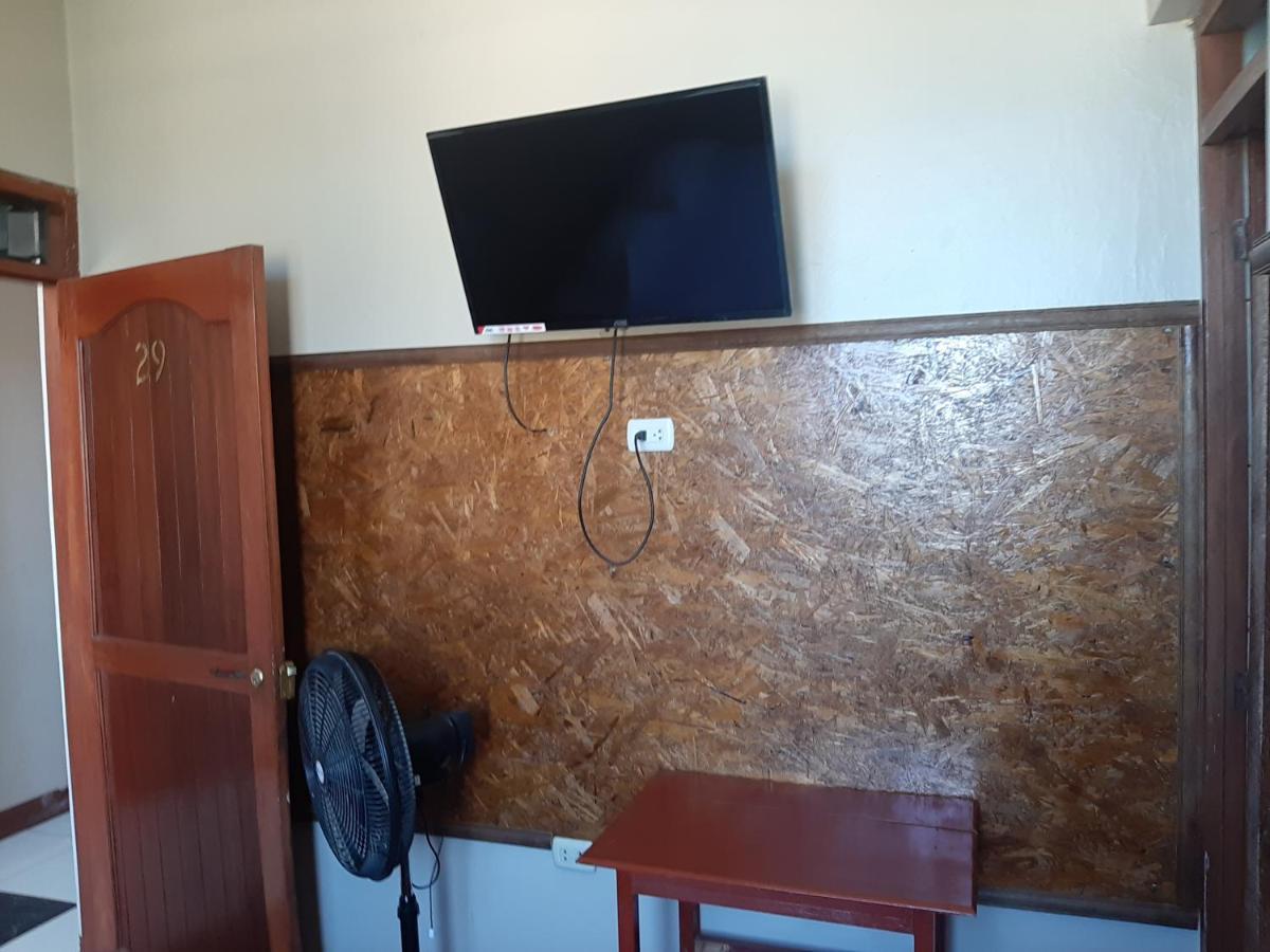 Hospedaje El Emperador Ξενοδοχείο Pucallpa Εξωτερικό φωτογραφία