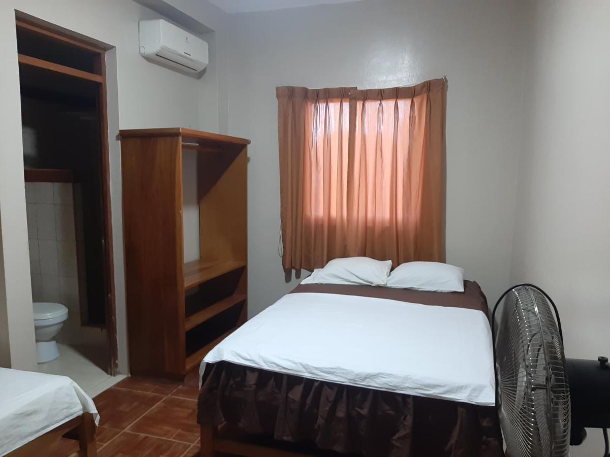 Hospedaje El Emperador Ξενοδοχείο Pucallpa Εξωτερικό φωτογραφία