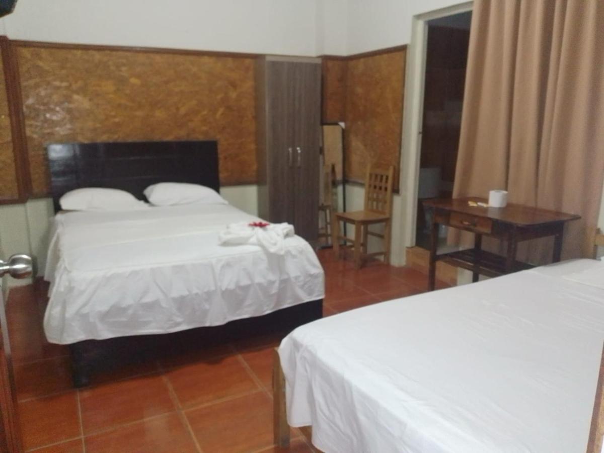 Hospedaje El Emperador Ξενοδοχείο Pucallpa Εξωτερικό φωτογραφία